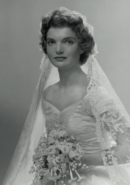 jackie kennedy wedding pics. Oh so beautiful Jackie Kennedy